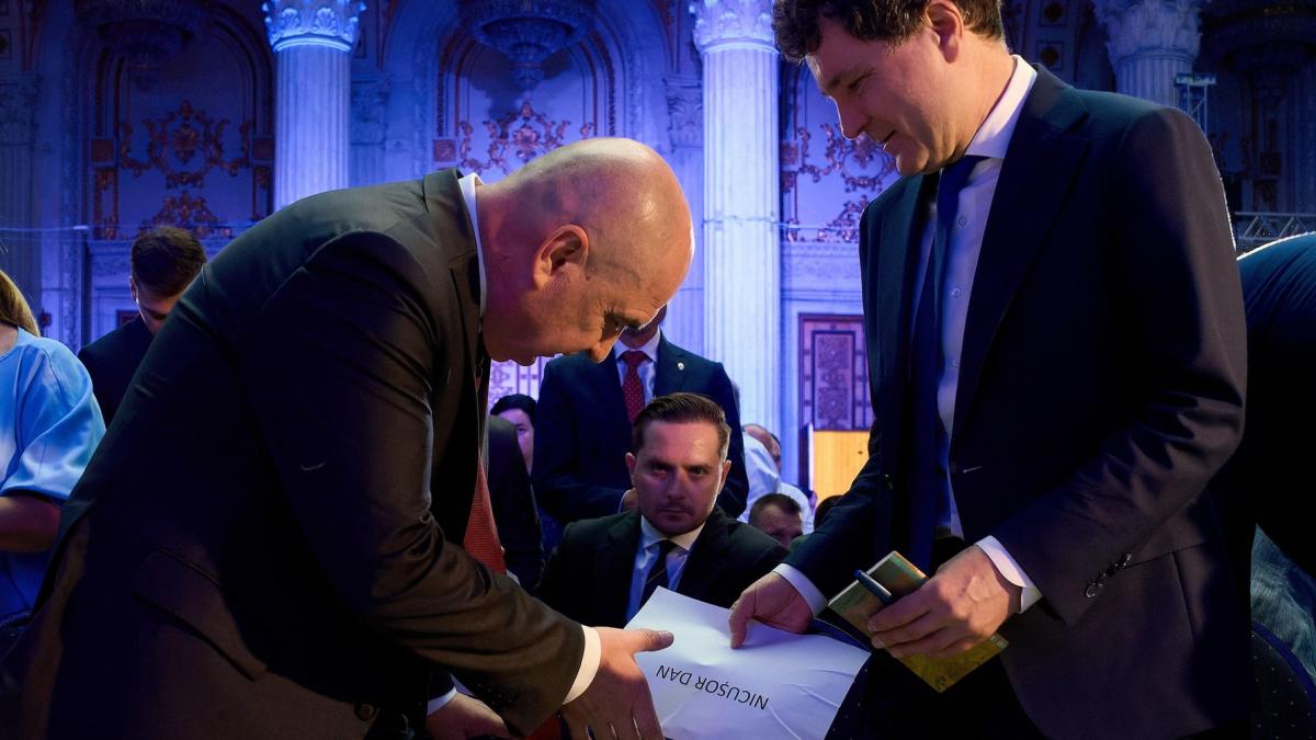 Ce test i a dat Nicusor Dan lui Bolojan