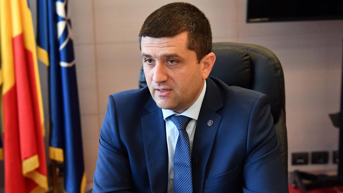 Radu Miruta spune ca Romaero are cabina de vopsit dar foloseste hangarul ca depozit