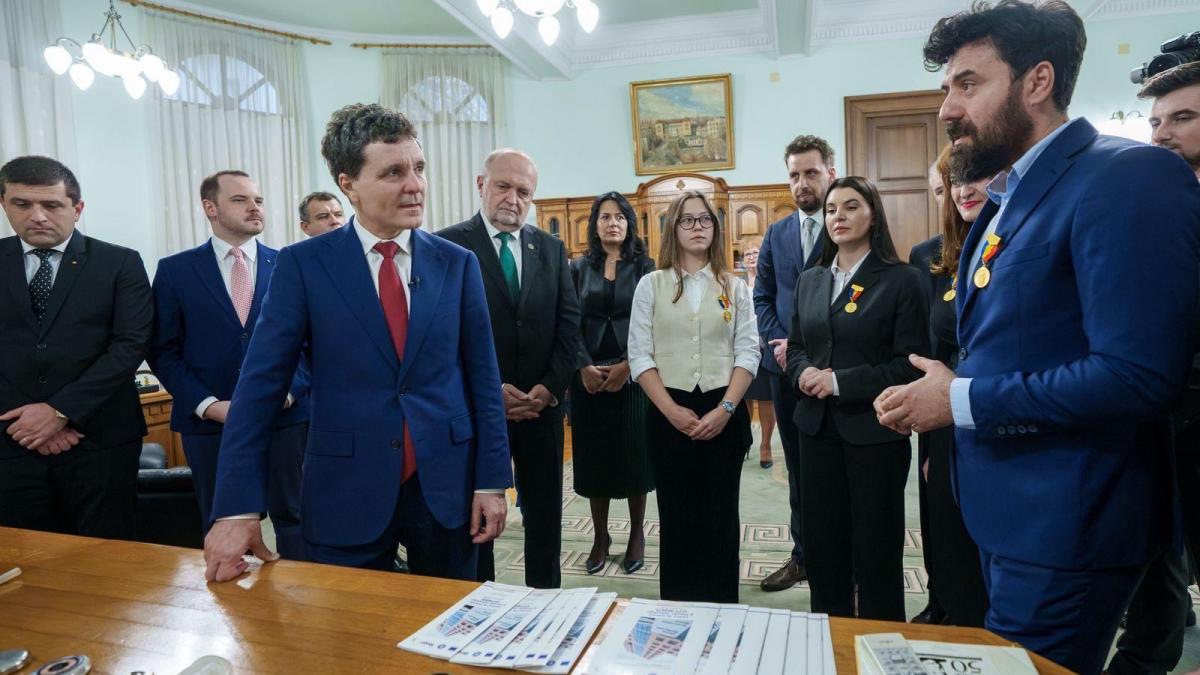 Nicuser Dan a inalnit echipa din Iasi pentru inima artificiala