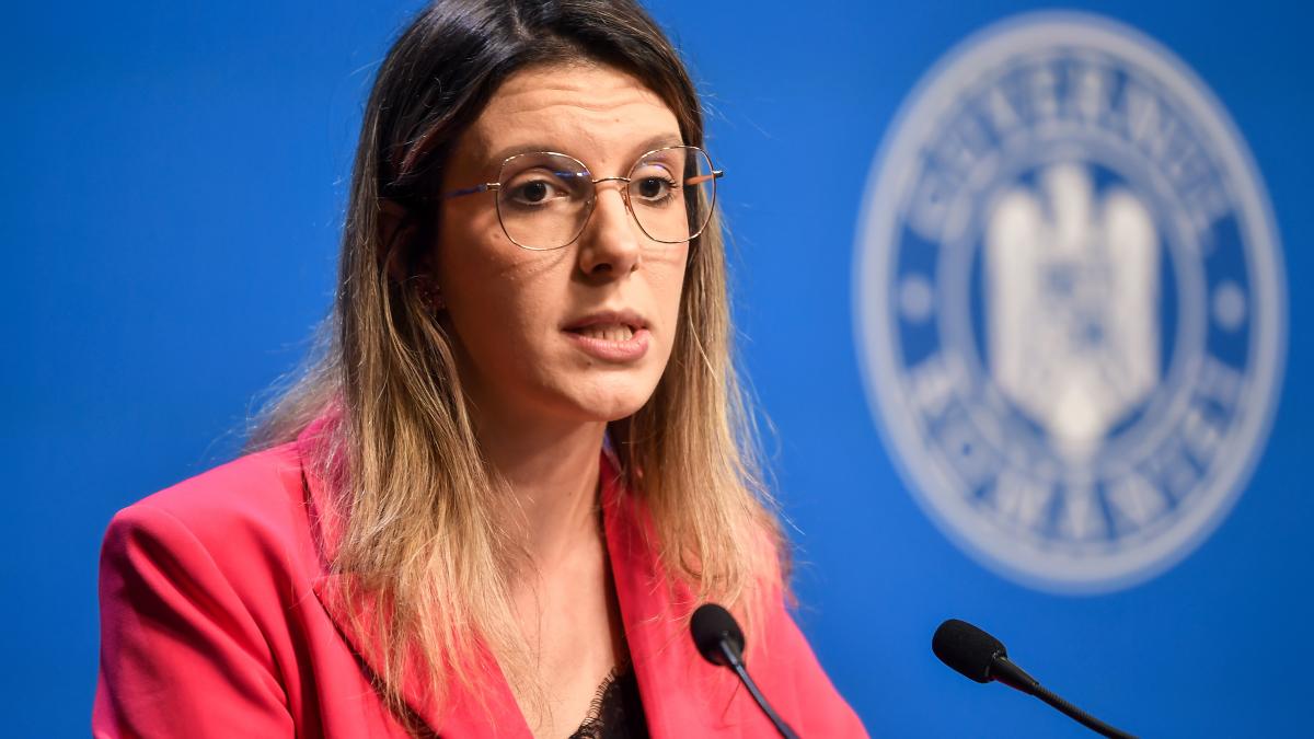 Diana Buzoianu il apara pe Ionut Moteanu in scandal