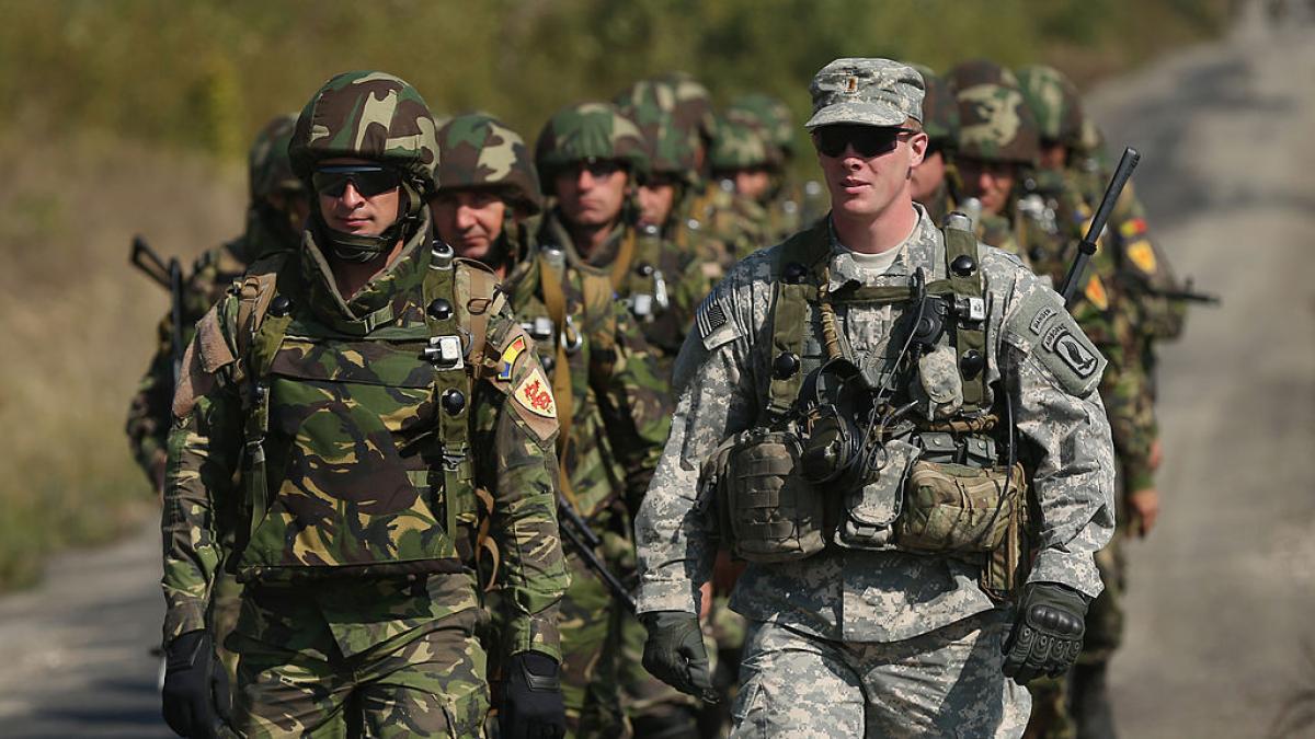 Hegseth a trimis un om la Bucuresti pentru sprijin militar