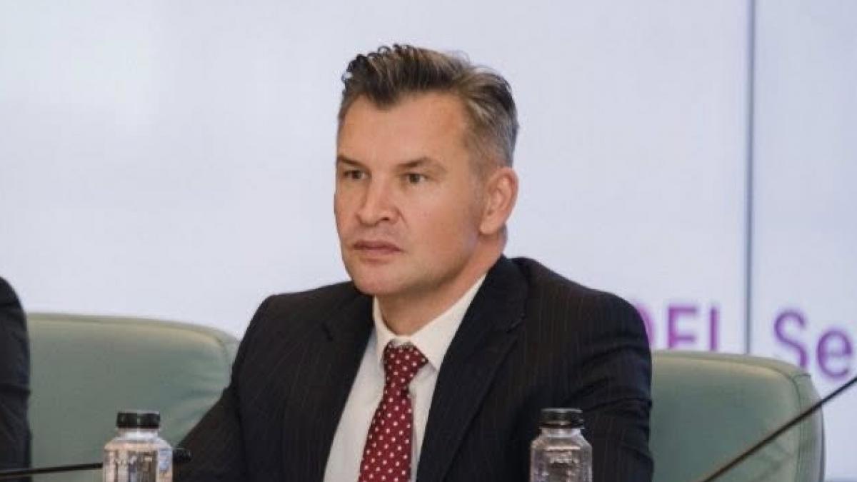 Ionutz Stroe cere lui Nicusor Dan sa sesizeze CCR