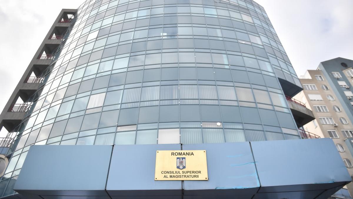 CSM trimite rezultatele chestionarului legat de justitie