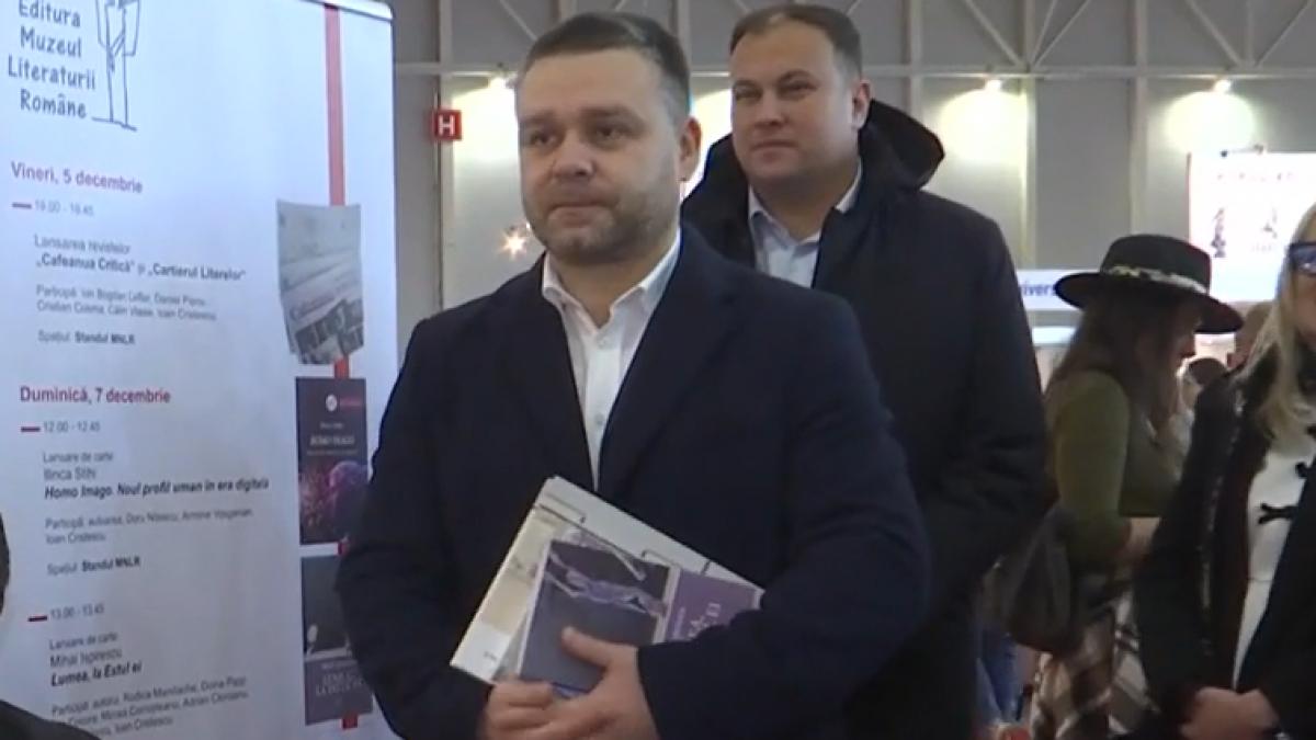 Ce carti a cumparat Ciprian Ciucu in ziua votului