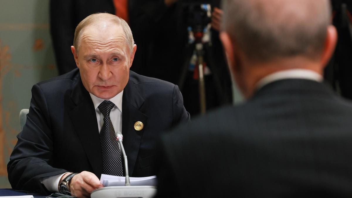 Erdogan i a spus lui Putin ca vrea sa returneze S 400