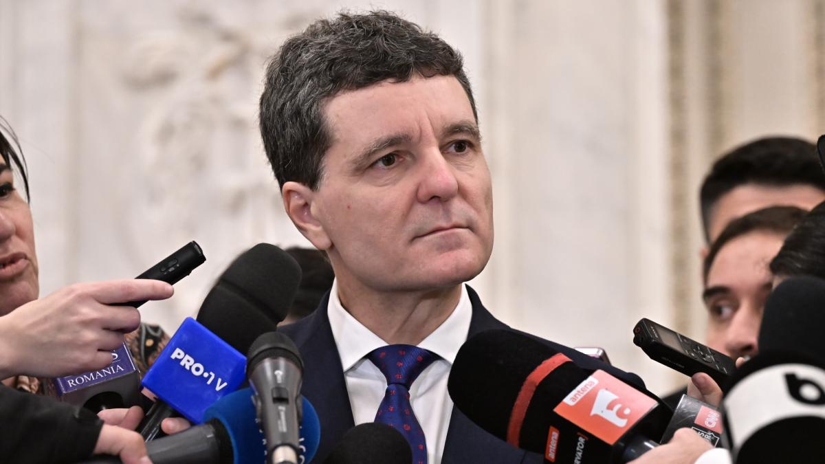 Nicusr Dan solicita Coalitiei sa stea deoparte de scandalul apei