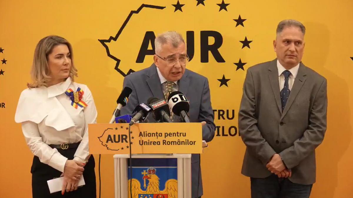 AUR a depus trei mot iuni impotriva lui Bolojan Toiu si Miruta Acestea vor fi dezbatute si votate luni