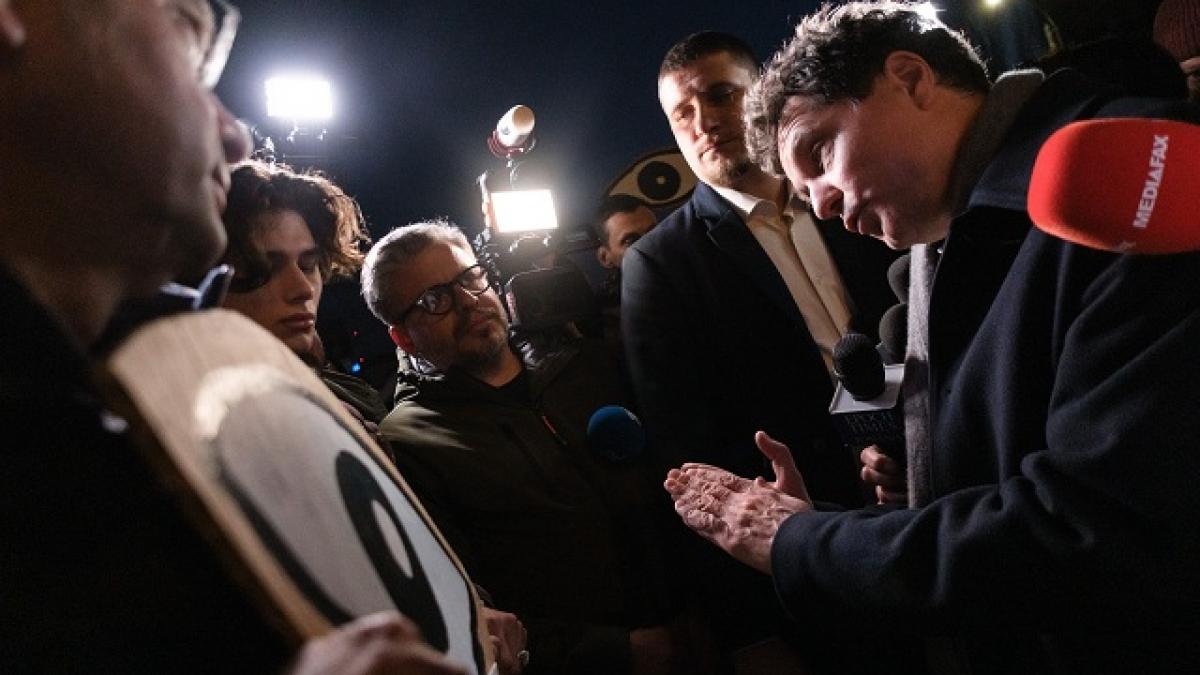 Nicusor Dan a iesit sa dialogheze cu protestatarii privind numirile din Justitie Am de 100 de ori