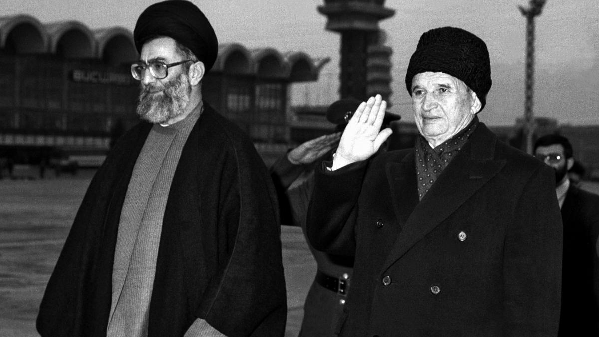 Secretele ultimei vizite a lui Nicolae Ceausescu in Iran S a afirmat ca a adus cu el teancuri cu
