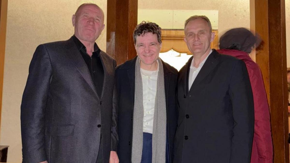 Alegerea surprinzatoare a presedintelui Nicusor Dan De ce a vizitat manastirea din Cornu un fief al PSD n