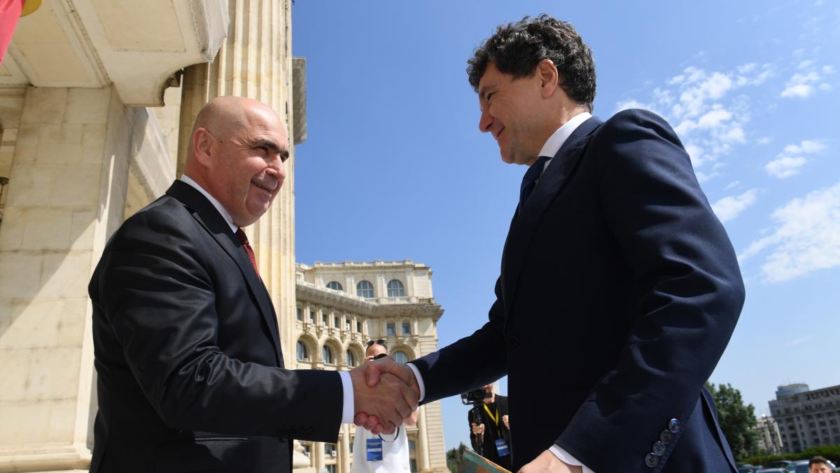 Ar fi putut Nicusor Dan sa previn criza politica Bolojan Cu oameni cu alte interese e foarte greu sa