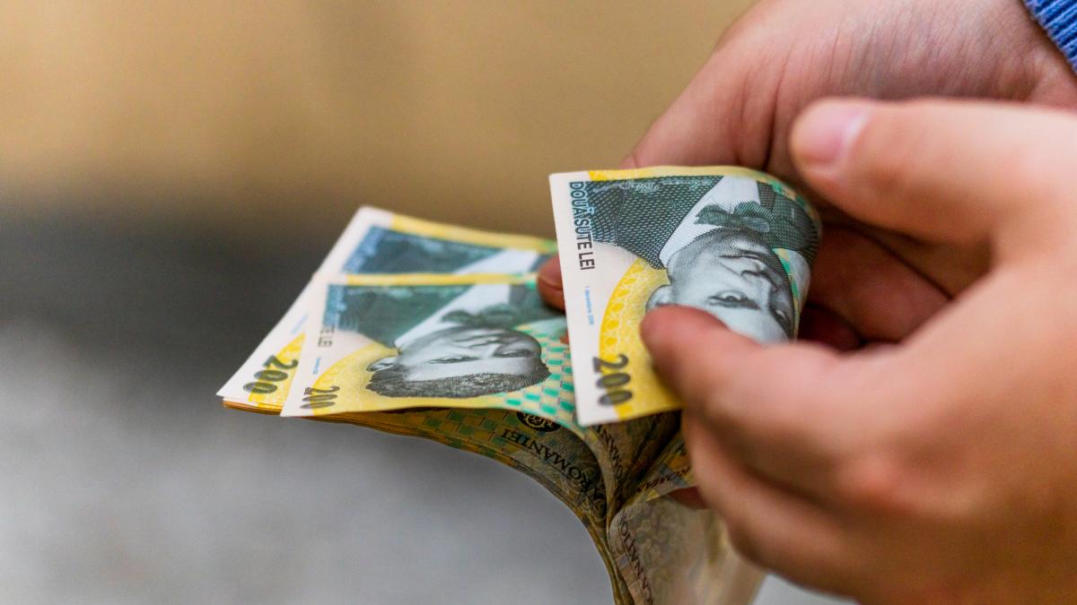 Au furat cu ROBOR ul Un deputat USR propune ca bancile sa compenseze clientii