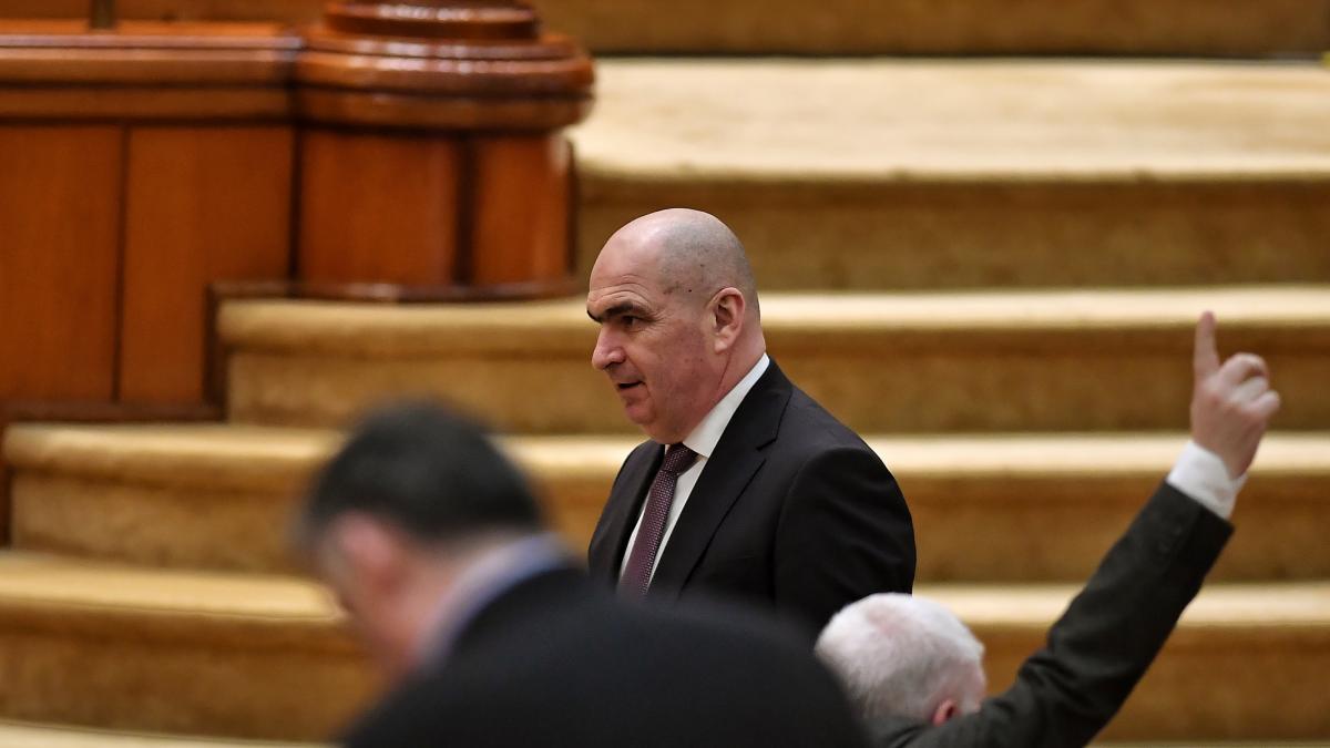 Bolojan Romania dispune de peste 1500 de companii care au generat pierderi la buget de aproximativ 14 miliarde