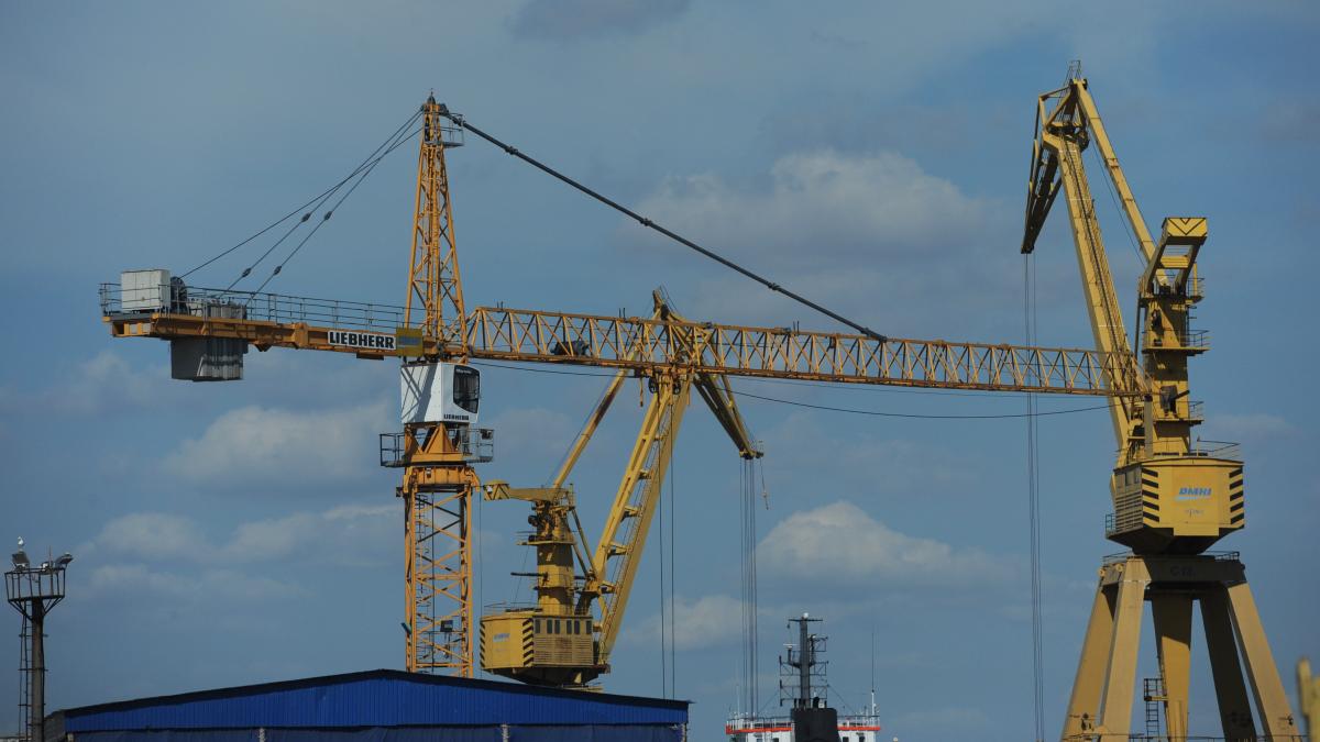 Identificarea unui investitor pentru santierul Mangalia o prioritate absoluta pentru Guvern Darau