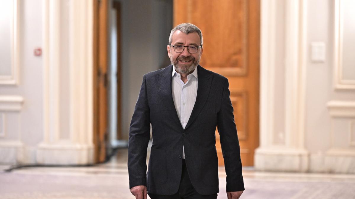 Mesajul unui liberal pentru colegi dupa 36 de ani in PNL Daca ne unim cu PSD inseamna