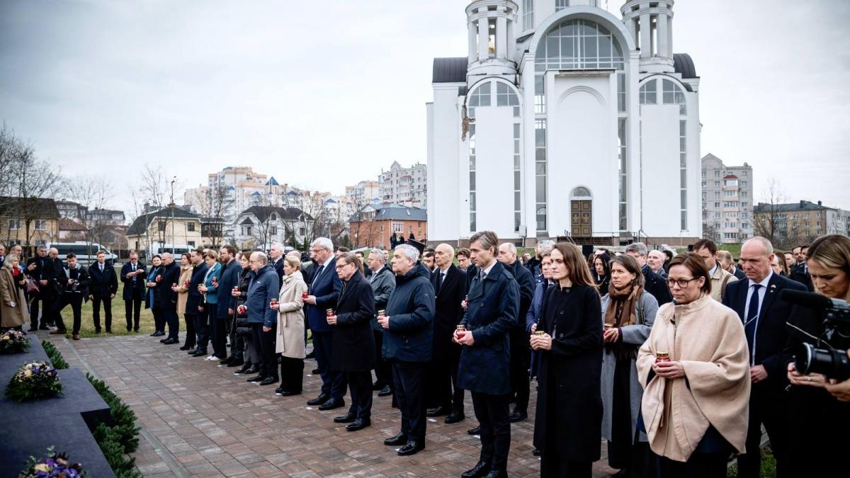 Oana Toiu a fost la Bucea la patru ani de la masacrul comis de rusi este nevoie de justitie iar