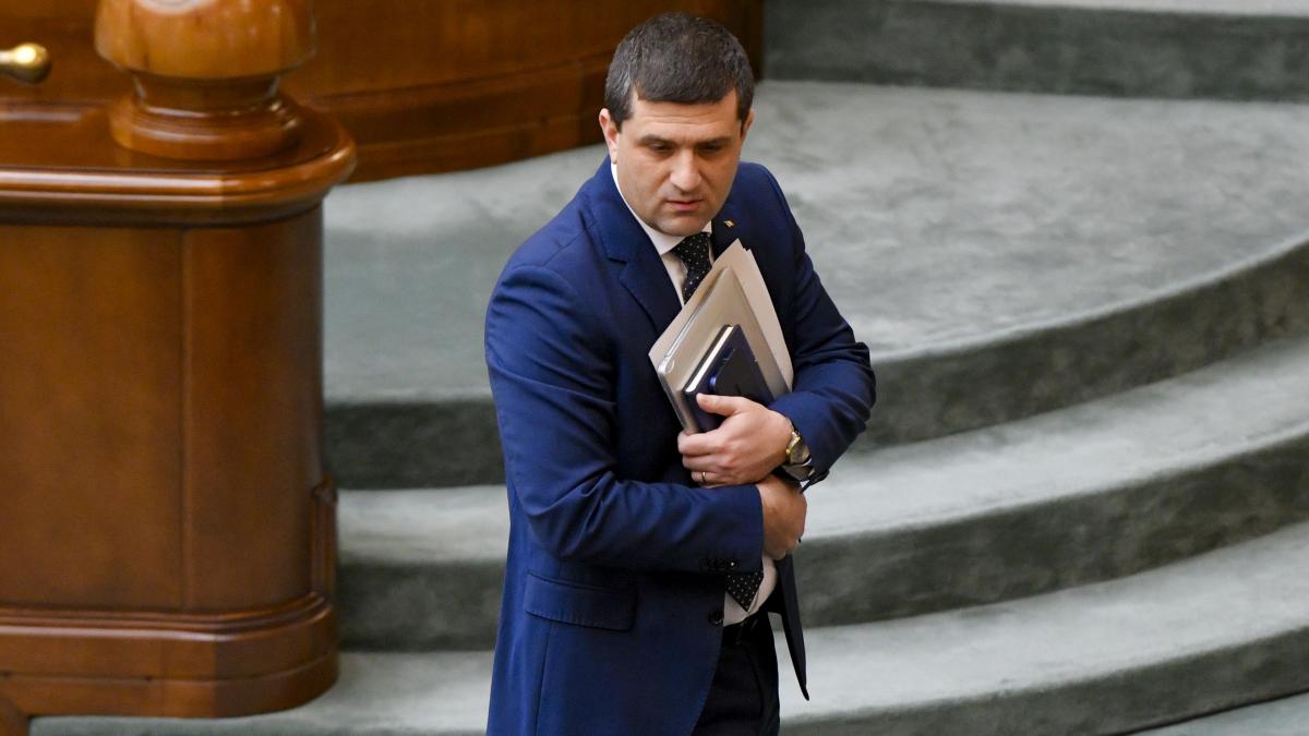 Radu Miruta este acuzat ca a contestat proiectul Cea mai moderna arma de asalt fabricata la Cugir