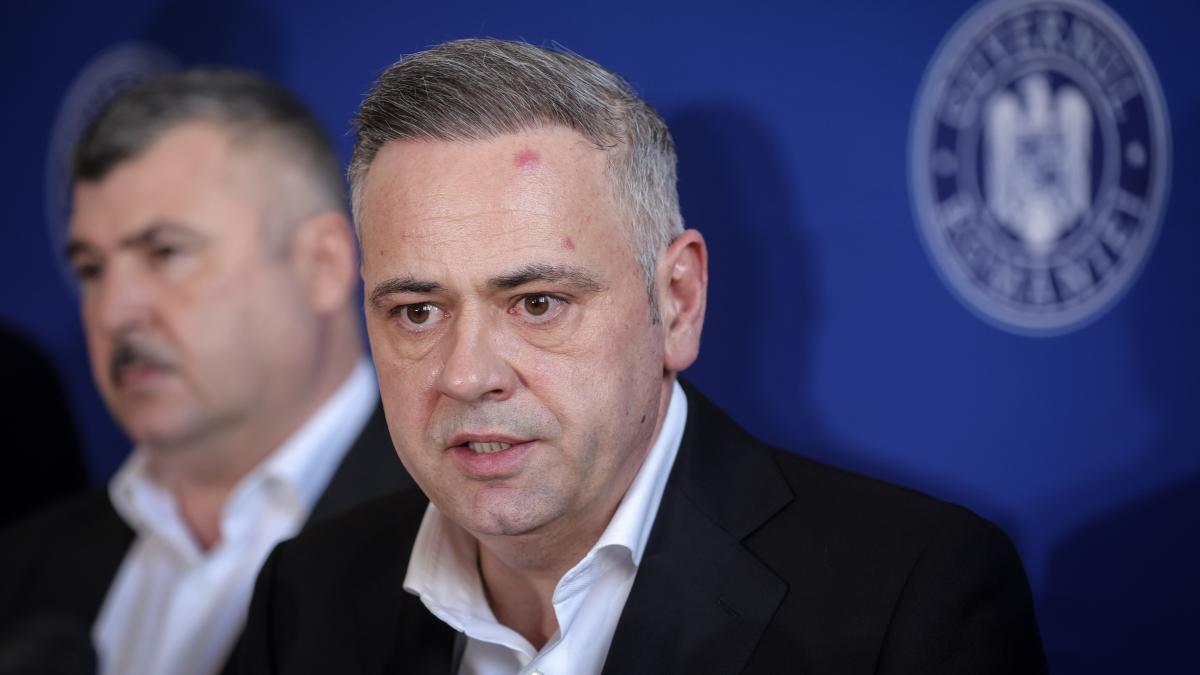 Scandal in Guvern Florin Barbu solicita ca fermierii sa achizitioneze motorina fara acciza si TVA direct de