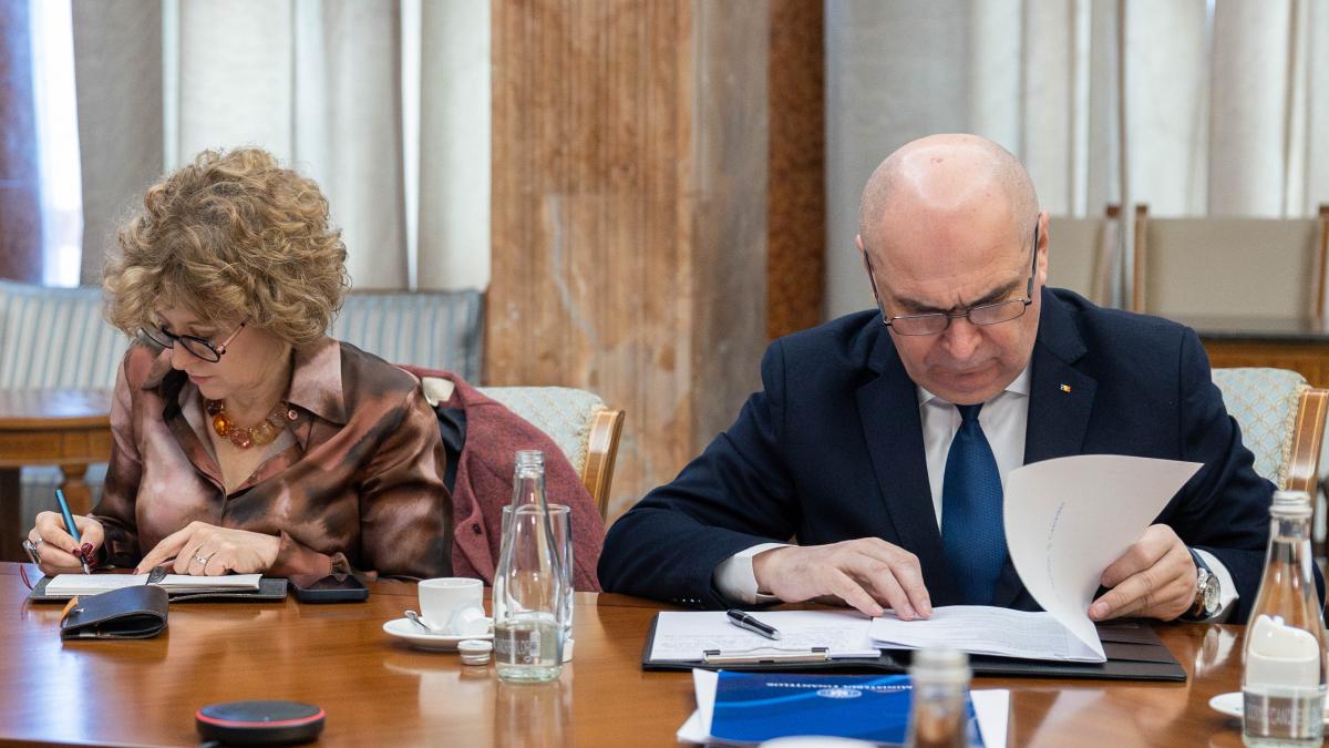 Scandalul vanzarii companiilor la bursa Vicepremierul Gheorghiu afirma ca listarea rapida are