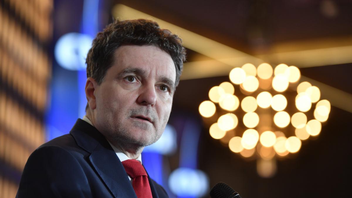 surse vizita lui nicusor dan in sua ar putea fi amnata zelenski l a invitat la kiev macron vine