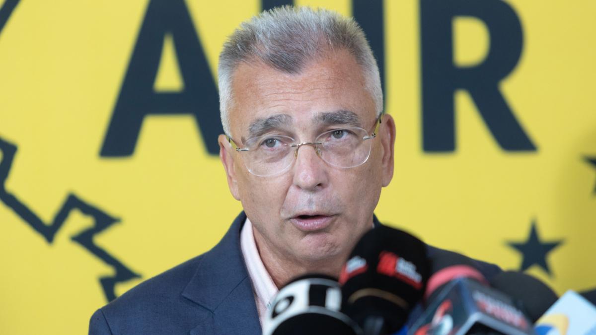 AUR nu solicita parlamentarilor sa voteze public la motiunea de cenzura impotriva lui Bolojan Peiu