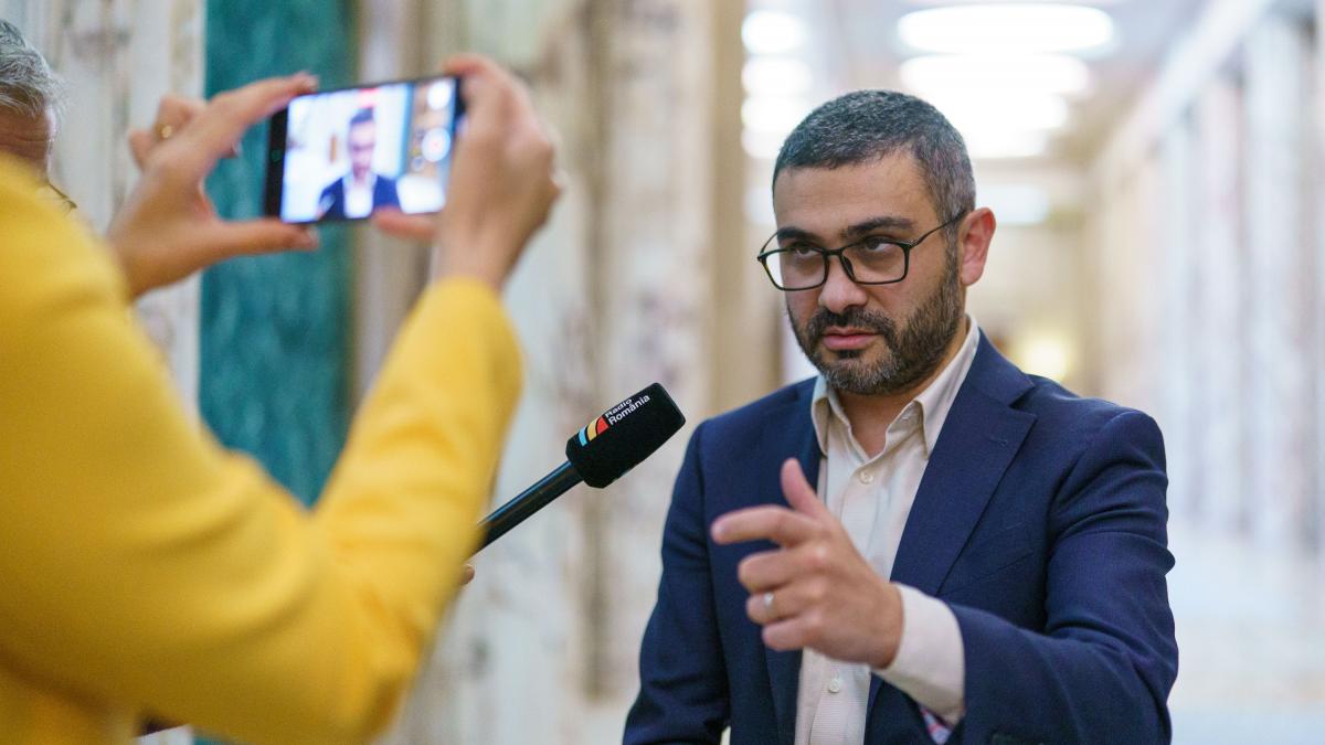 Contradictii intre fostul si actualul ministru al Muncii privind interzicerea cumulului pensie salariu Sa