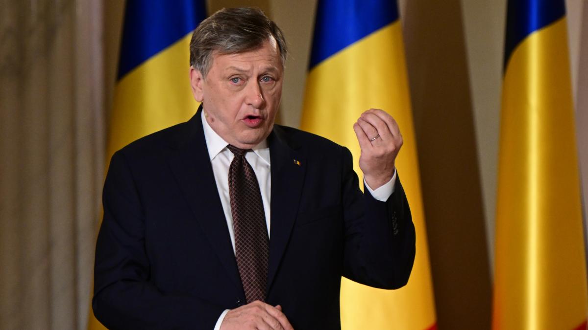 Crin Antonescu referitor la criza guvernamentala Bolojan si sustinatorii sai intentioneaza sa exercite presiuni