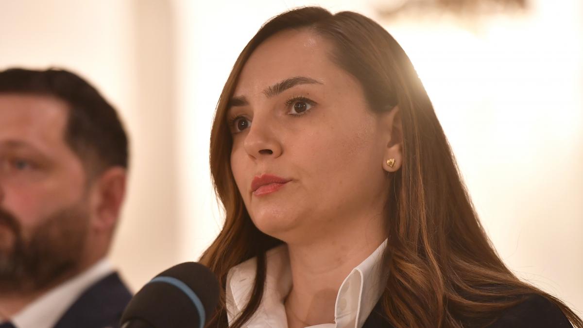 Grupul deputatilor POT si a schimbat numele in Uniti pentru Romania in care este inclus si