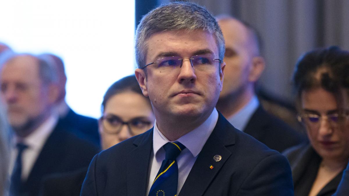 Irineu Darau explica de ce isi deconteaza transportul ca parlamentar in ciuda faptului ca beneficiaza de paza ca ministru