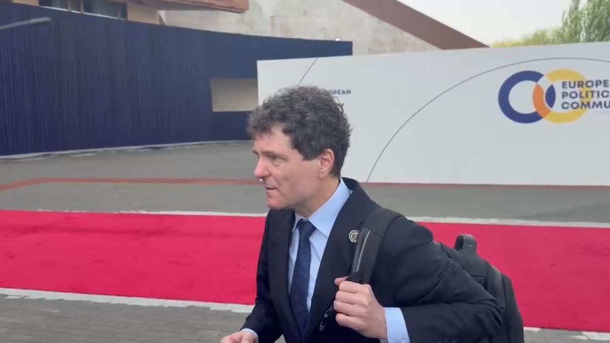 Nicusor Dan se afla la summitul Comunitatii Politice Europene din Armenia De la 1315 va prezida o