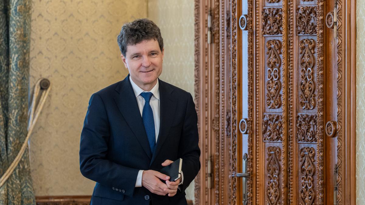 O noua serie de consultari la Palatul Cotroceni Nicusor Dan discuta cu parlamentarii neafiliati