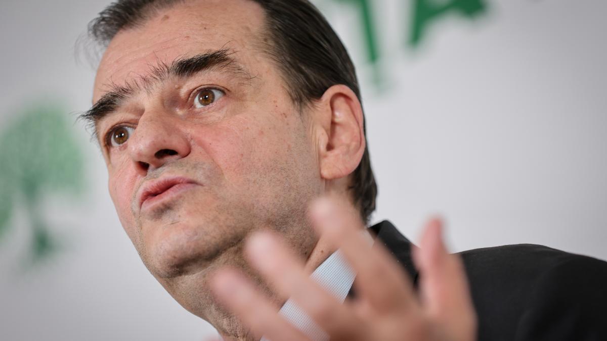 PSD a formulat o plangere penala impotriva fostului premier Ludovic Orban pentru sumele distribuite din Fondul de