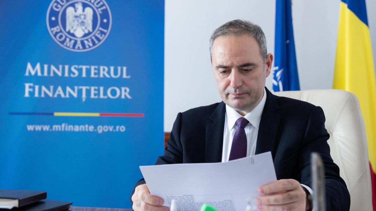 Persoanele fizice nu vor mai fi obligate sa emita e Factura incepand cu 1 iunie Alexandru Nazare Ar fi