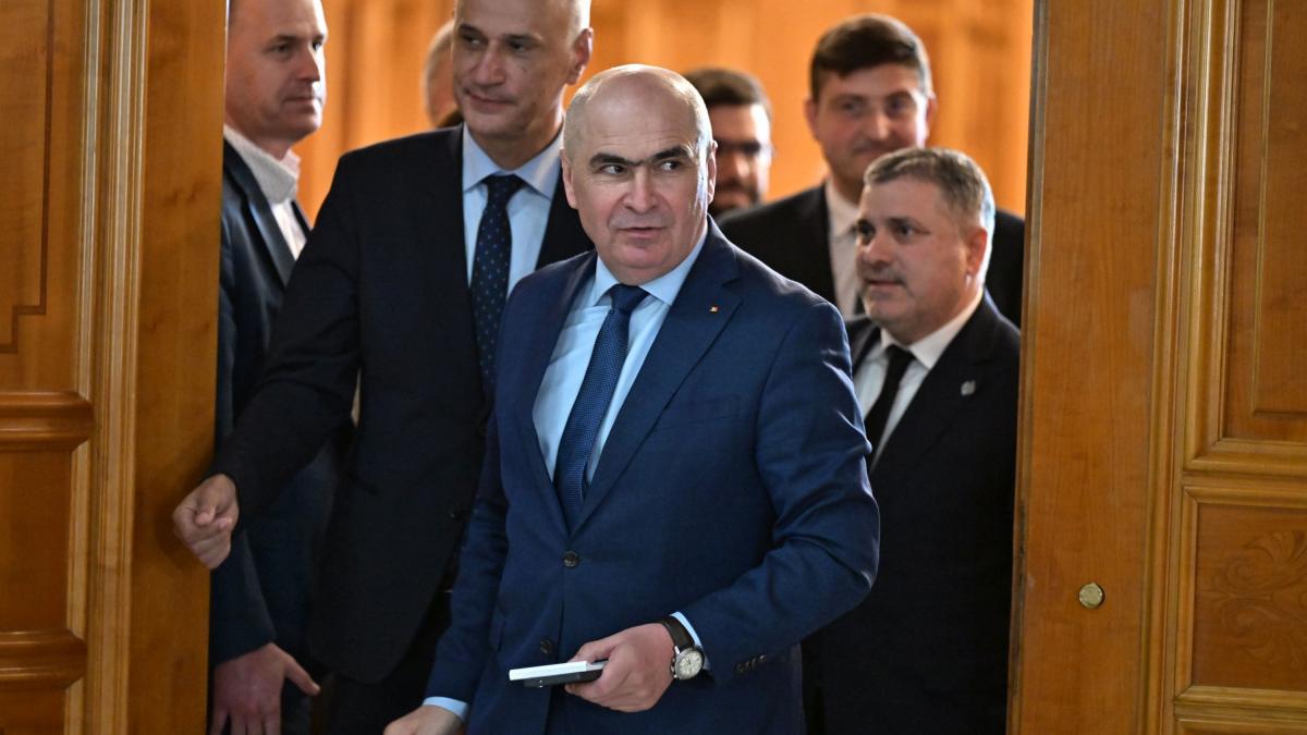 A treia instanta suspenda concedierile din primarii Reforma lui Bolojan a fost oprita si la
