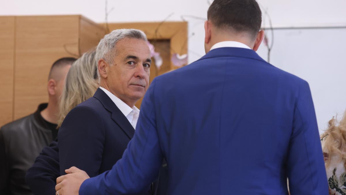 Calin Georgescu si George Simion solicita suspendarea lui Nicusor Dan si intoarcerea la turul doi