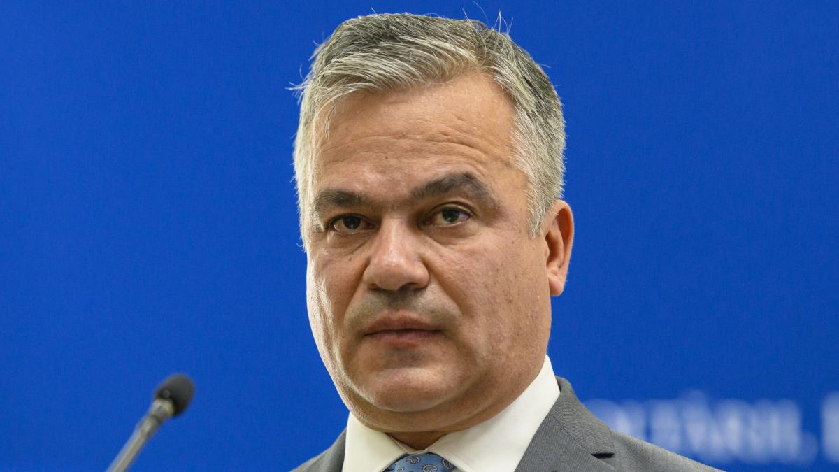 Cine este Adrian Veştea, numit premier de președintele Nicușor Dan. Membru PNL din 1994,... 4 Cine este Adrian Vestea numit premier de presedintele Nicusor Dan Membru PNL din 1994