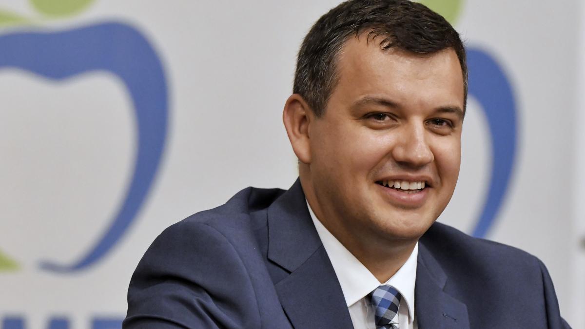Cine este Eugen Tomac primul roman de etnie ucraineana numit prim ministru al Romaniei