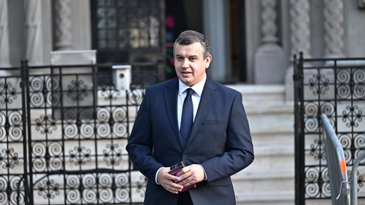 Eugen Tomac demarează negocierile pentru o majoritate care să susțină guvernul „tehnic”. Se îndreaptă spre... 2 Eugen Tomac demareaza negocierile pentru o majoritate care sa sustina guvernul tehnic Se indreapta spre