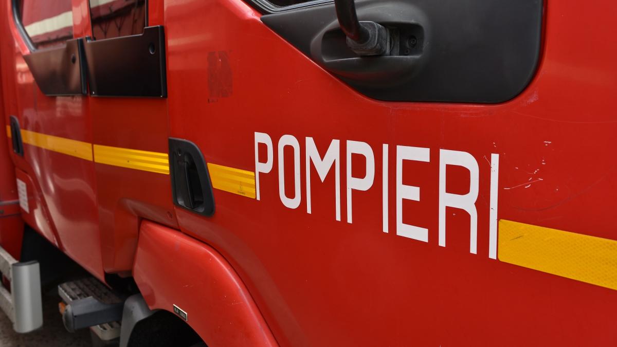 Interventie la Lacul Tei O persoana a fost salvata din apa in stare de inconstienta
