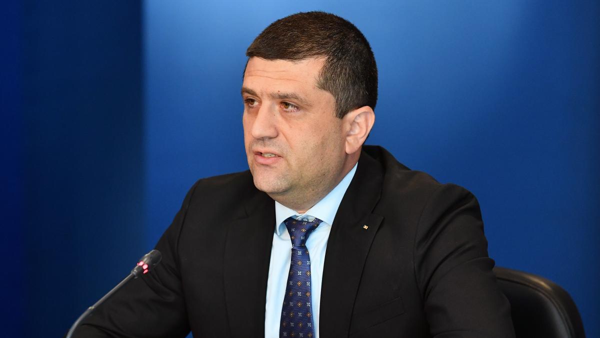 Miruta anunta ca USR propune o rotatie a guvernelor PNL USR UDMR si a guvernului monocolor PSD Daca