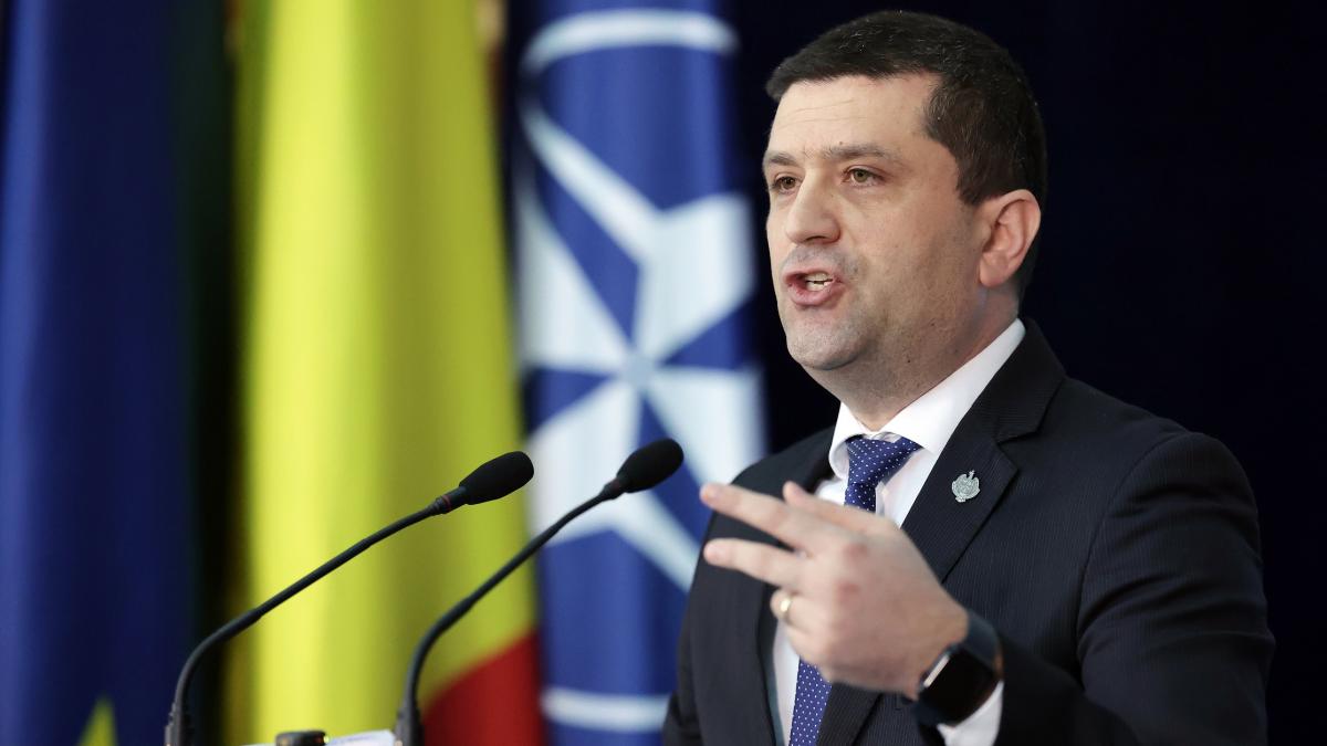 Miruță, după ce a abordat problema dronelor navale la întâlnirea ministerială NATO: Statele aliate... 2 Miruta dupa ce a abordat problema dronelor navale la intalnirea ministeriala NATO Statele aliate