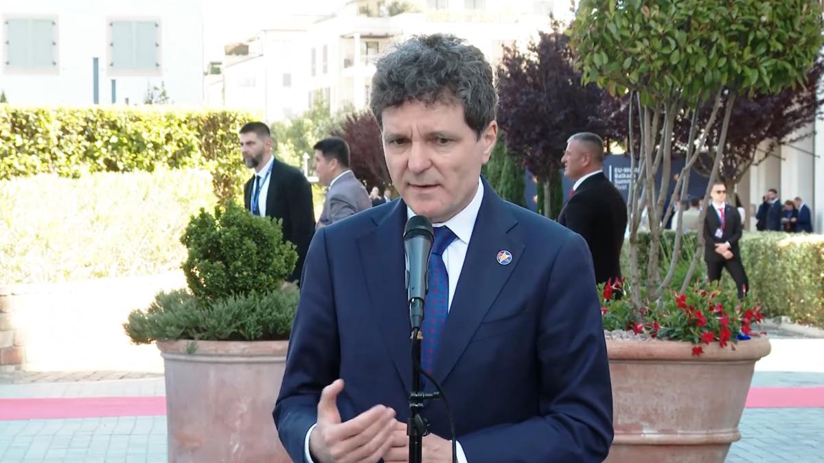 Nicusor Dan intrebat daca AUR este un partid prooccidental In opinia mea nu Adrian Vestea nu l a