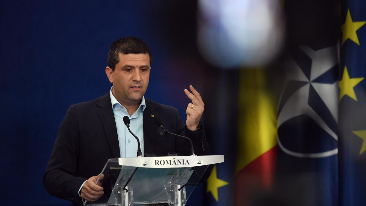 Radu Miruță explică sporul pentru utilizarea dronelor: "Este o creștere salarială. Nu are nicio legătură cu operarea..." 2 Radu Miruta explica sporul pentru utilizarea dronelor este o crestere salariala nu are nicio legatura cu operarea