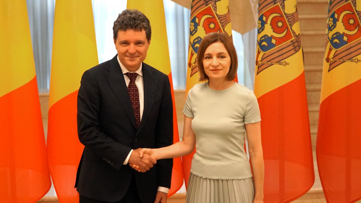 Reacția lui Nicușor Dan după ce UE a declarat că încep negocierile de aderare cu Republica Moldova... 2 Reactivia lui Nicusor Dan dupa ce UE a declarat ca incep negocierile de aderare cu Republica Moldova
