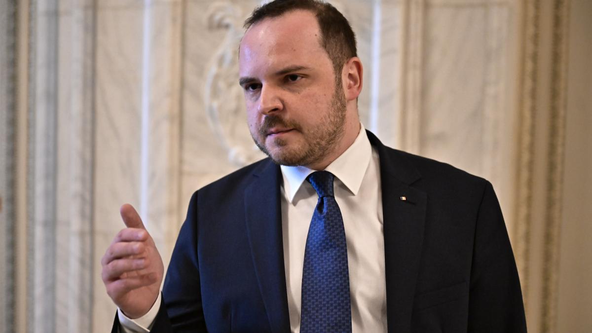 Rogobete mesaj pentru Bolojan Opritiva o clipa Cand ati privit Romania fara harti politice