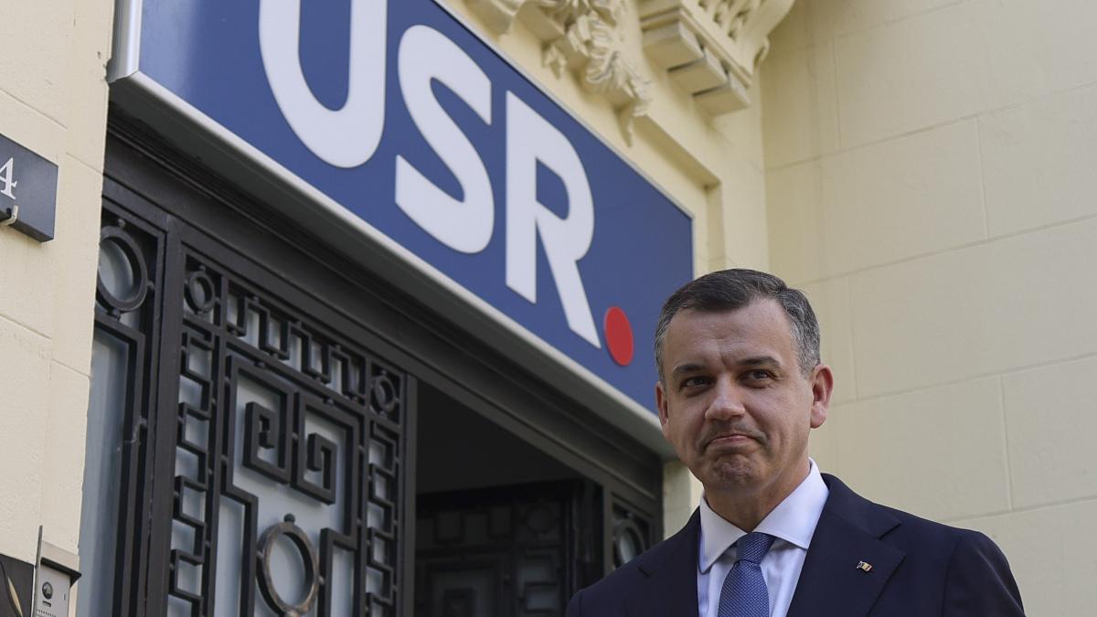 Surse Ce le a comunicat Tomac liderilor PNL si USR despre actiunile lui Nicusor Dan in cazul in care guvernul nu trece la vot