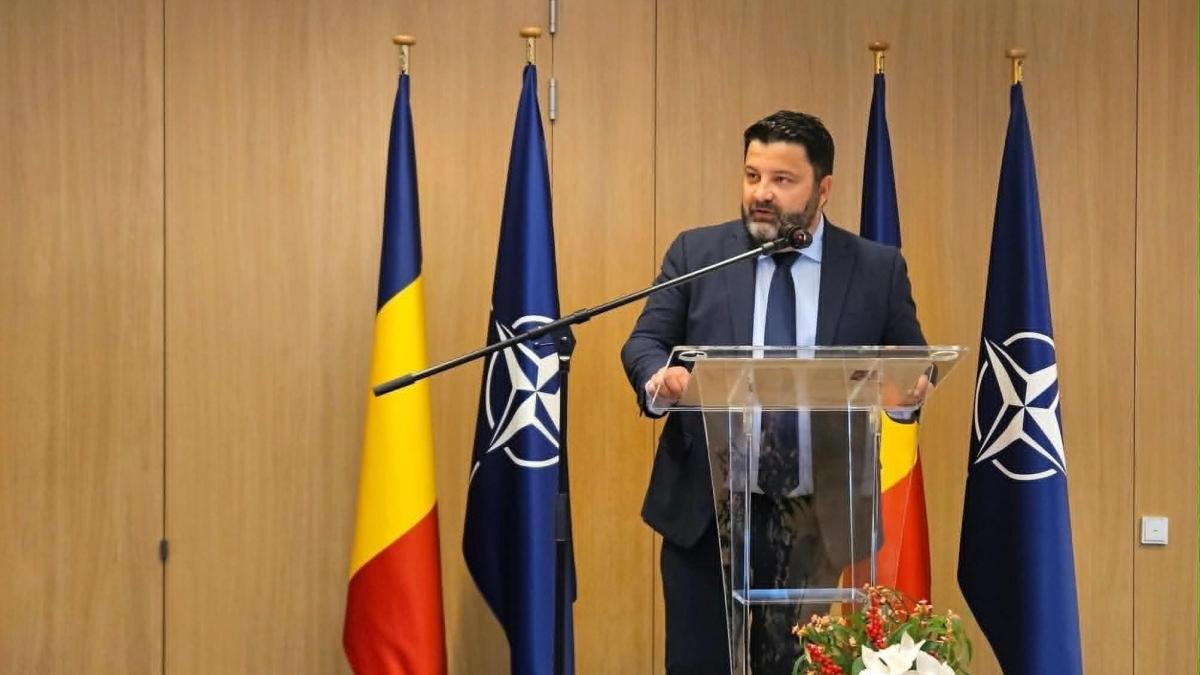 Surse: Dan Neculăescu, ambasadorul României la NATO, este dorit de Nicușor Dan la Ministerul Apărării. 2 Surse Dan Neculaescu ambasadorul Romaniei la NATO este dorit de Nicusor Dan la Ministerul Apararii 1