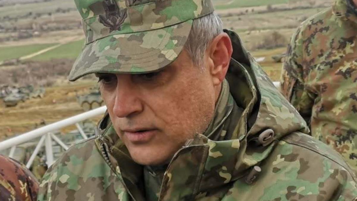 Un fost comandant NATO îl acuză pe Veștea că a împiedicat proiectele în zona poligonului Cincu și când... 2 Un fost comandant NATO il acuza pe Vestea ca a impiedicat proiectele in zona poligonului Cincu si cand
