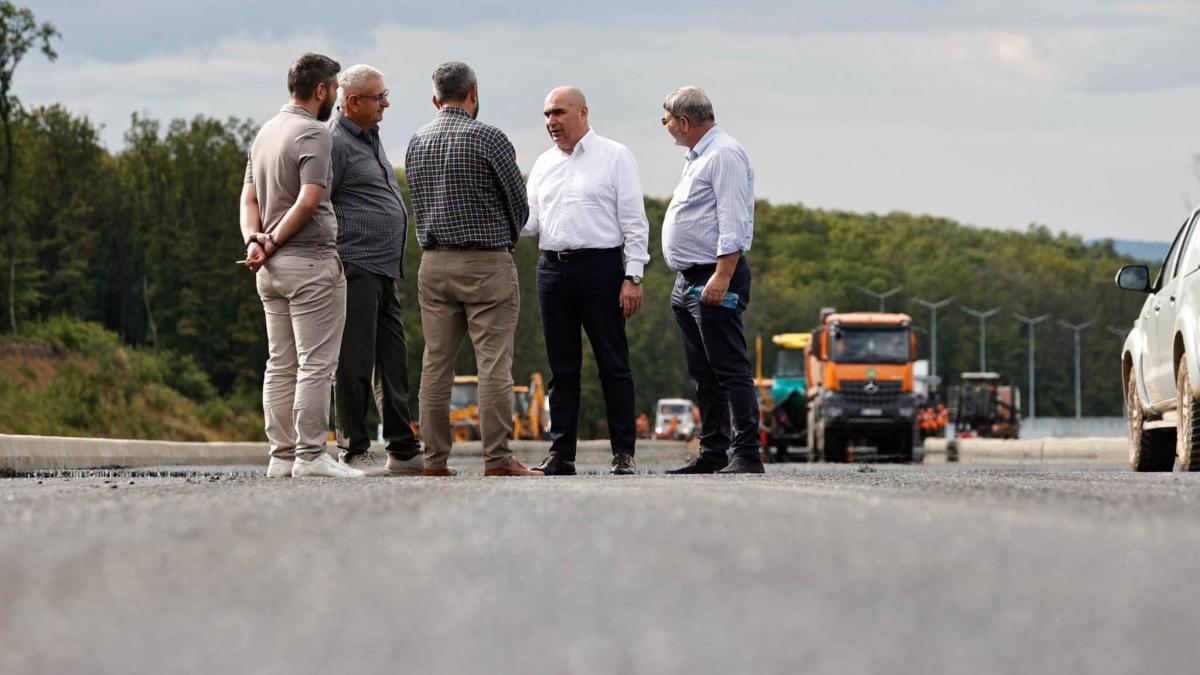 Bolojan a vizitat santierul Autostrazii Transilvania De la 1 decembrie ar trebui sa se circule