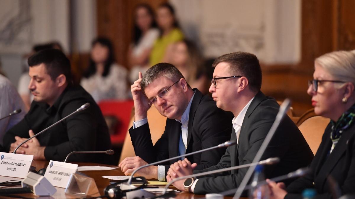 Daru Statul nu poate asigura securitate cibernetica cu functionari care sunt platiti cu 5 7 mii de lei Cei